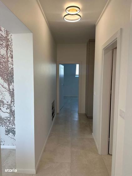 Apartament cu 3 camere semidecomandat în Central