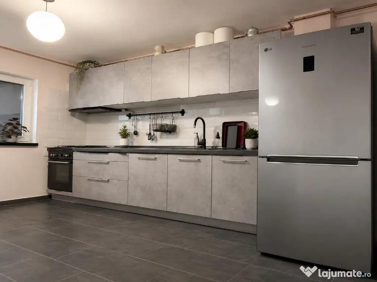 Apartament cu 3 camere decomandat în Gării