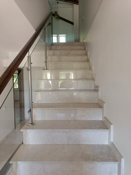 Casă individuală cu 4 camere cu Teren 400 Mp în Pipera