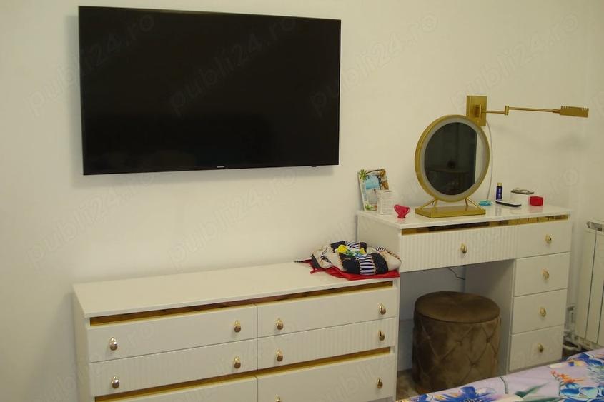 Apartament cu 4 camere decomandat în Lipovei