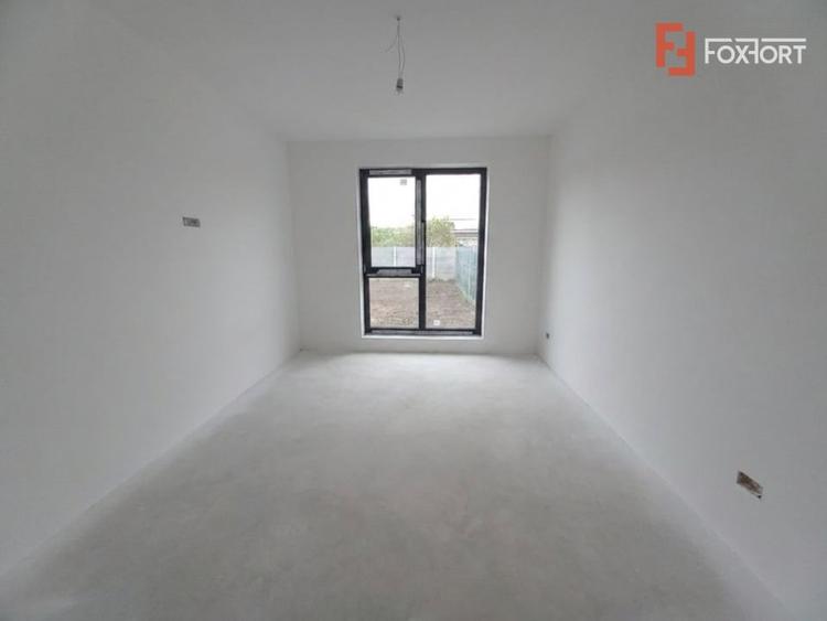 Duplex cu 5 camere cu Canalizare în Ghiroda