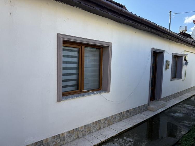 Casă cu 2 camere în Central