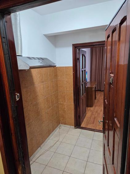 Garsonieră decomandată în CET