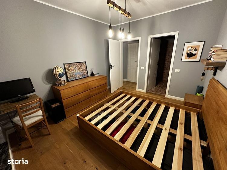 Apartament cu 3 camere decomandat în Sud