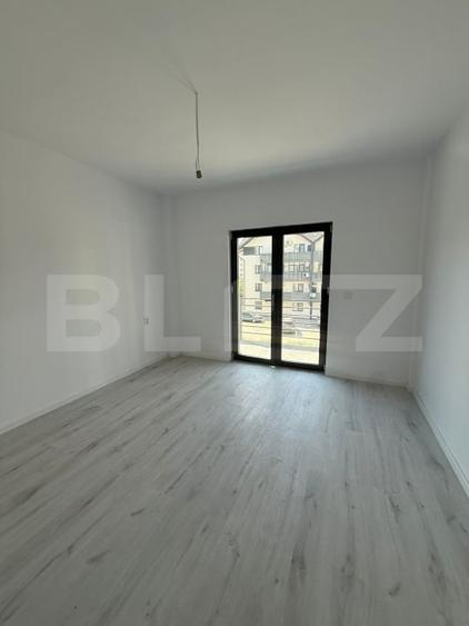 Apartament cu 3 camere decomandat în Vișani