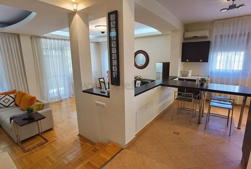 Casă individuală cu 6 camere cu Piscina în Pipera