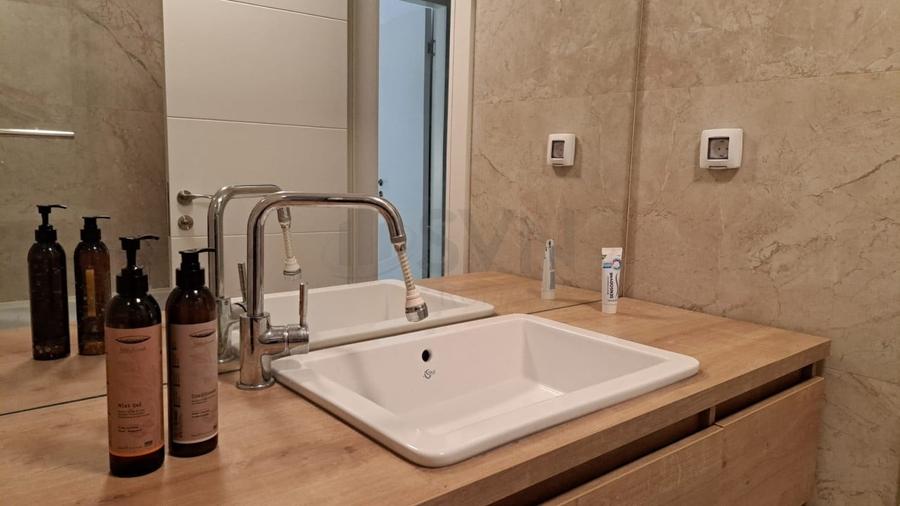 Apartament cu 2 camere decomandat, mobilat în Barbu Văcărescu