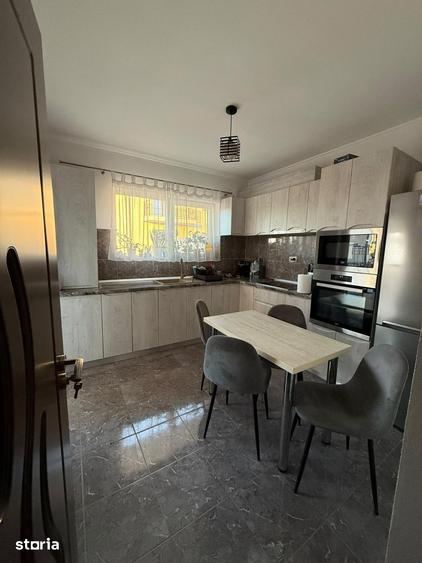 Apartament cu 2 camere decomandat, mobilat în Giroc