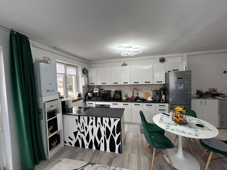 Apartament cu 2 camere semidecomandat, mobilat în Florești — fotografia 2