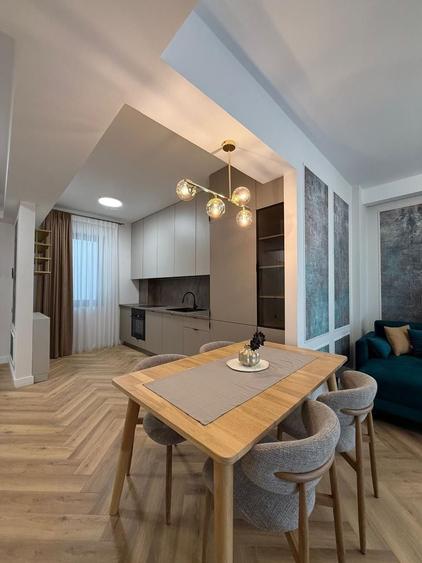 Apartament cu 4 camere în Pipera