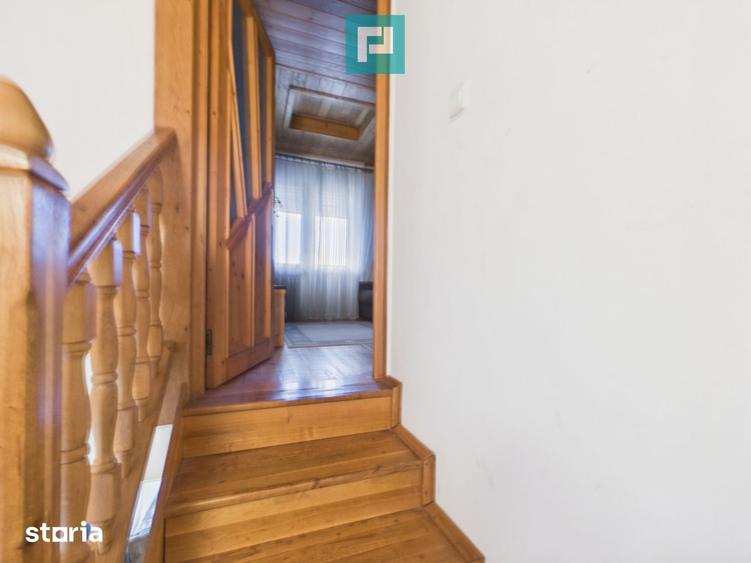 Casă cu 6 camere cu Teren 3000 Mp în Central