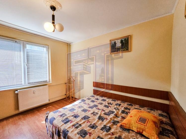 Apartament cu 3 camere decomandat, mobilat în Sălăjan