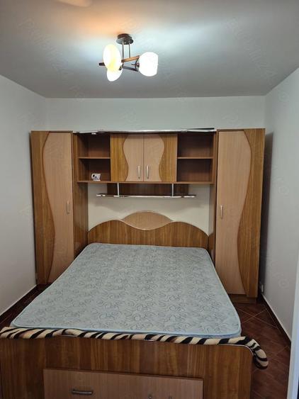 Apartament cu 2 camere decomandat în Colonești
