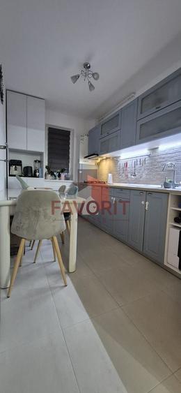 Apartament cu 3 camere decomandat, mobilat în Calea Urseni