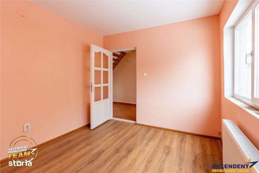 Casă cu 4 camere în Sânzieni