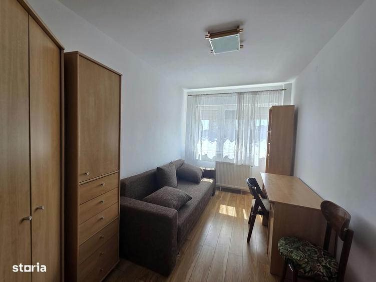 Apartament cu 4 camere decomandat în Central