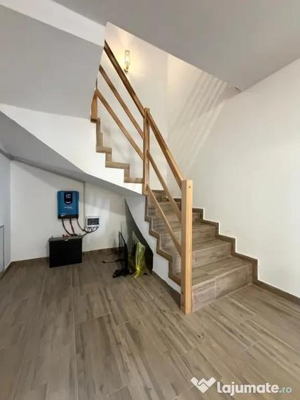 Casă cu 5 camere cu Teren 380 Mp în Chișoda