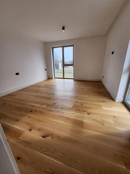 Duplex cu 5 camere cu Teren 450 Mp în Pipera