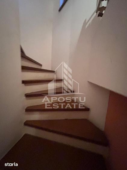Casă cu 6 camere cu Teren 920 Mp în Odobescu