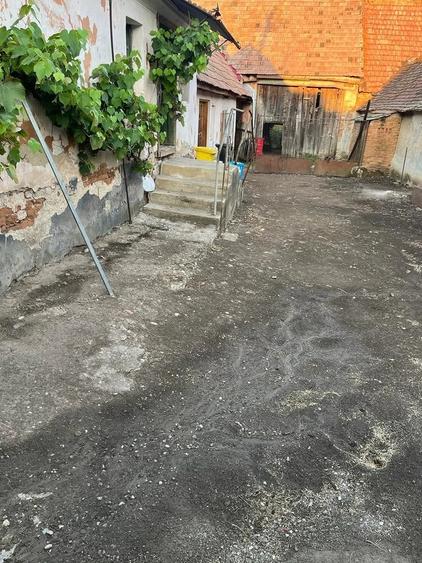 Casă cu 4 camere cu Teren 449 Mp în Cut