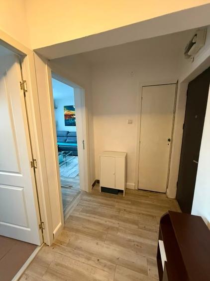 Apartament cu 3 camere decomandat, mobilat în Universitate