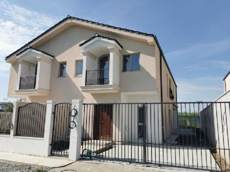 Duplex cu 4 camere cu Teren 246 Mp în Tomis Nord