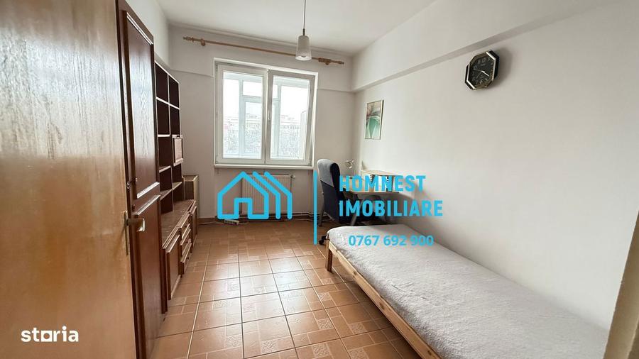 Apartament cu 3 camere decomandat în Giurgiului