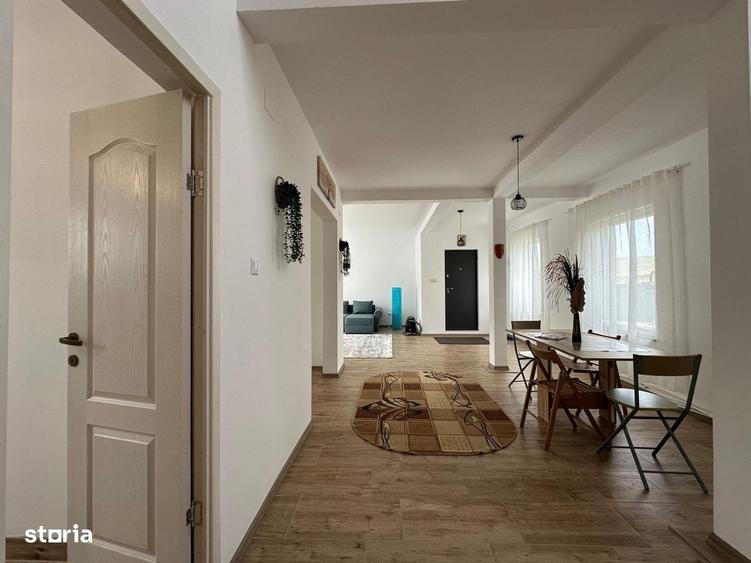 Casă cu 4 camere în Valea Lungă