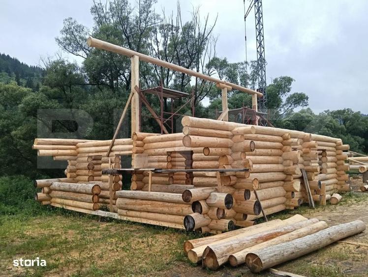 Casă cu 4 camere în Argestru