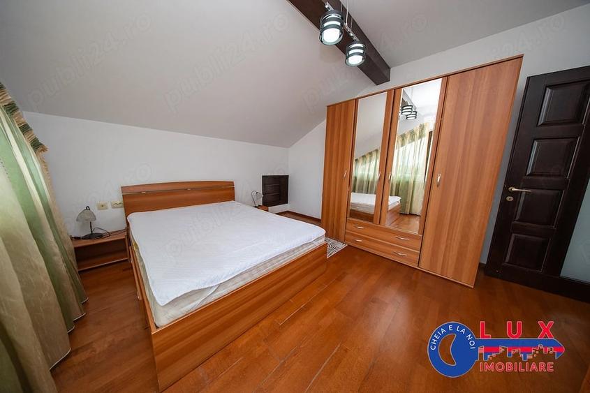 Apartament cu 3 camere decomandat în Neptun