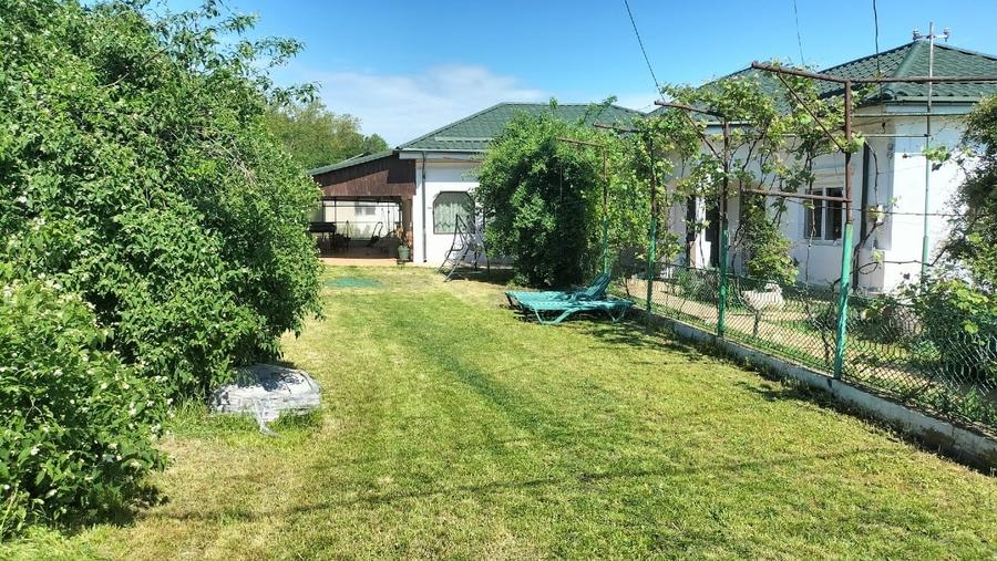 Casă individuală cu 5 camere cu Canalizare în Dragodana