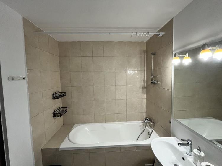Apartament cu 2 camere decomandat în Florești