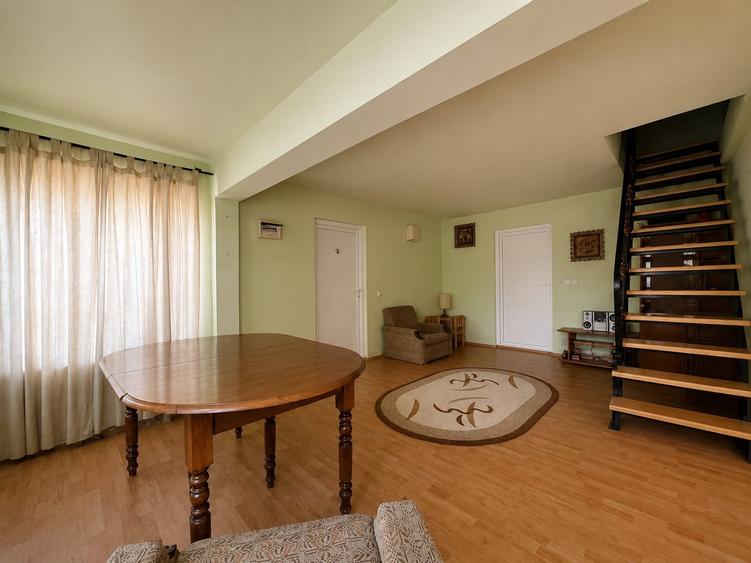 Casă individuală cu 4 camere cu Teren 1528 Mp în Letca Nouă