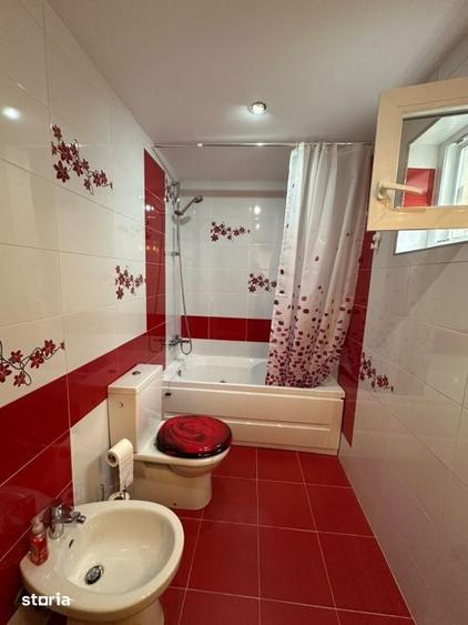 Apartament cu 4 camere în Republicii
