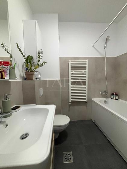 Apartament cu 2 camere semidecomandat, mobilat în Vest