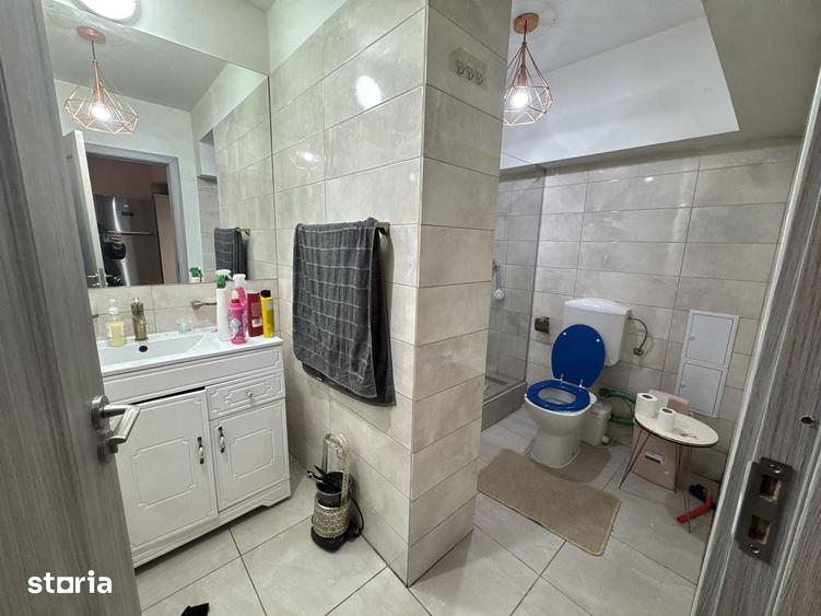 Apartament cu 3 camere în 13 Septembrie
