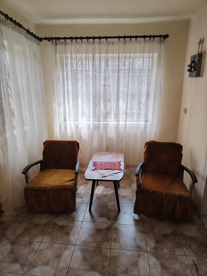 Casa 2 camere, baie, bucatrie - casa se vinde cu anexe gospodaresti si teren de 5000 mp, livada prun - 6