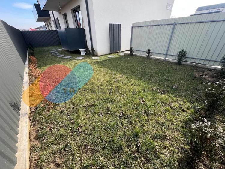 Apartament cu 3 camere decomandat în Sânnicoară