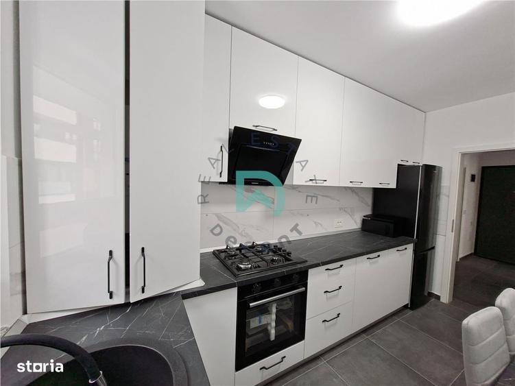 Apartament cu 3 camere decomandat, mobilat în Tractorul