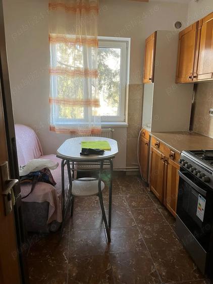 Apartament cu 2 camere semidecomandat în Dacia