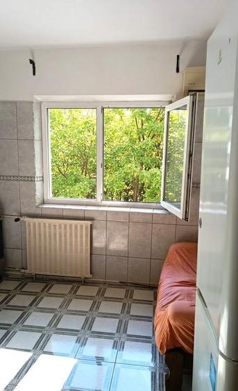 Apartament cu 3 camere decomandat în Unirii