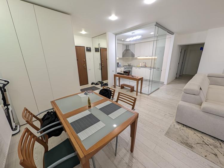 Apartament cu 4 camere, mobilat în Voluntari