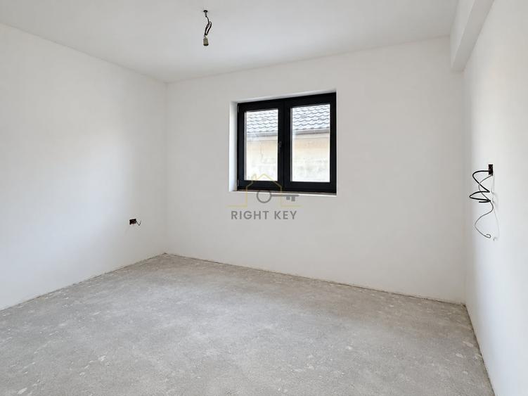 Casă individuală cu 4 camere cu Teren 300 Mp în Tunari