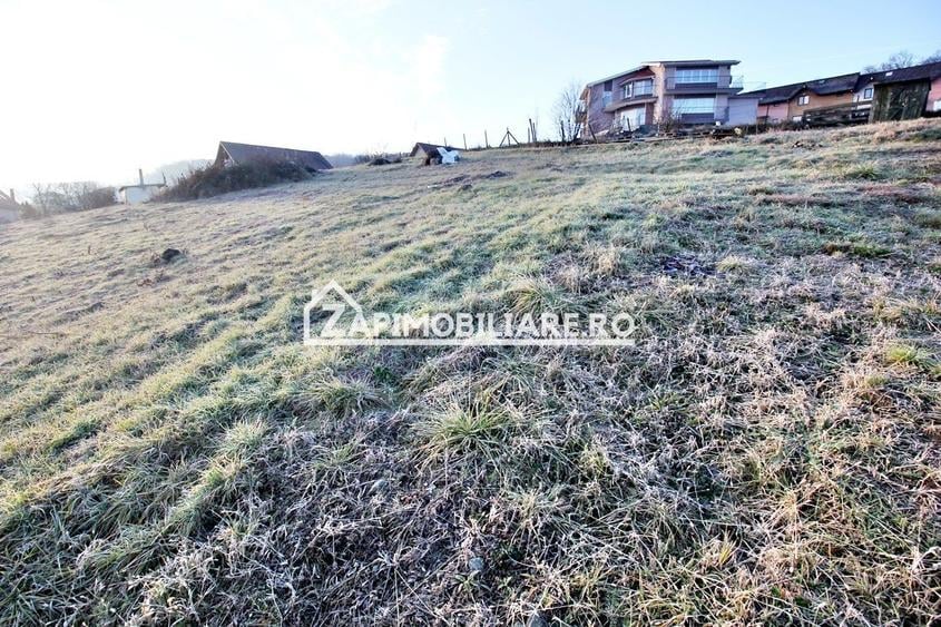 Teren Construcții intravilan de 618 mp, în Corunca