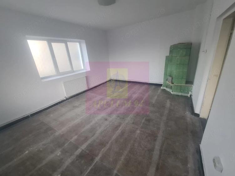 Casă cu 4 camere cu Teren 332 Mp în Central