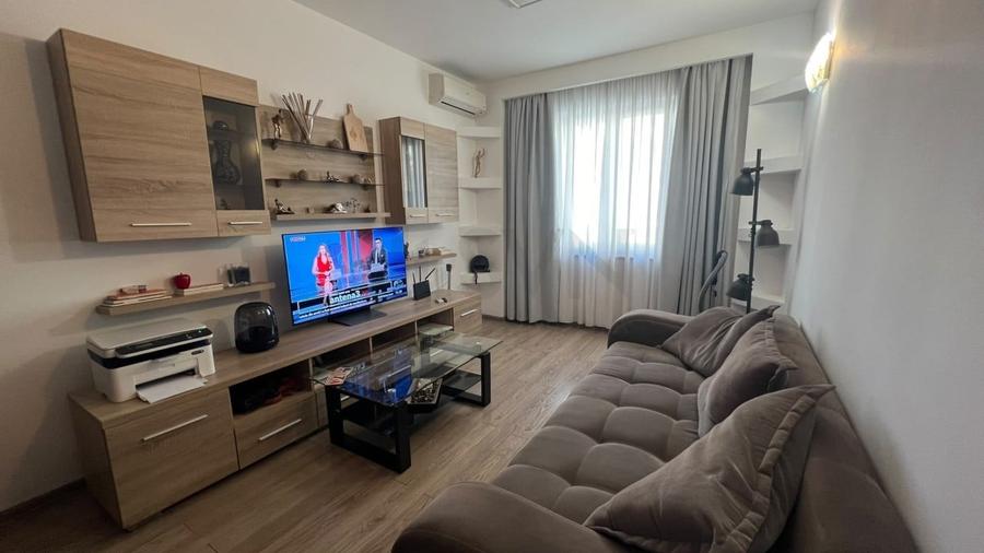 Apartament cu 2 camere decomandat în Barbu Văcărescu