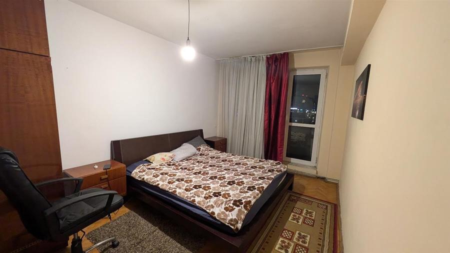Apartament cu 3 camere decomandat în Păcurari