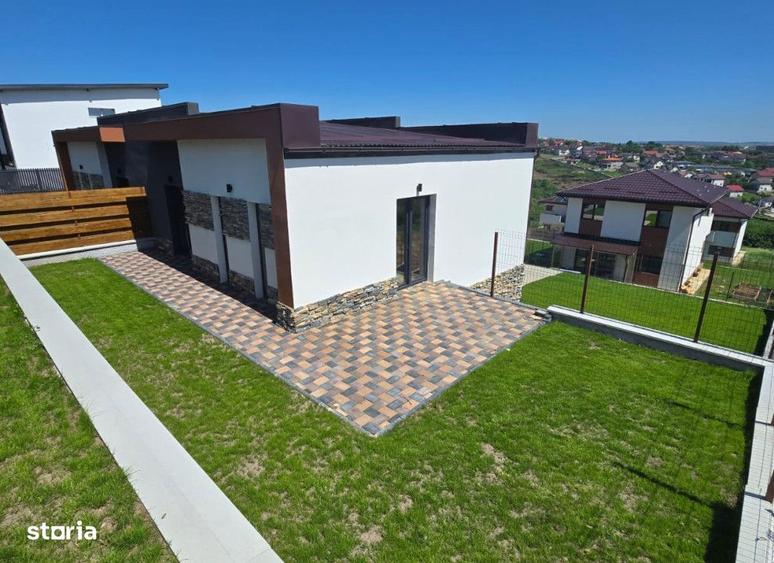 Casă cu 3 camere cu Teren 400 Mp în Valea Adâncă