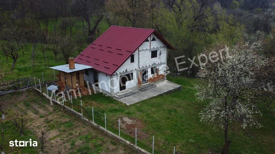 Casă cu 2 camere cu Teren 1596 Mp în Mușătești