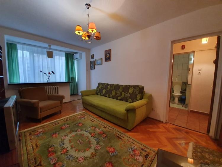 Apartament cu 2 camere semidecomandat în Teiul Doamnei